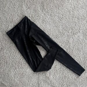 Black High-Waisted Leggings | Strut This